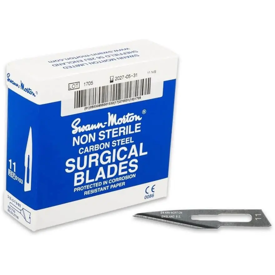 [39-258] SCALPEL KNIFE BLADES - #11 - 100/BOX