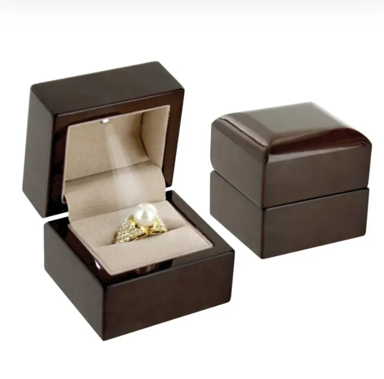 [65-180L] WOODEN LIGHT SINGLE RING BOX